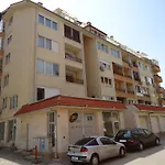Апарт-отель Block 531 Aparthouse Block 533 *