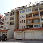 Block 531 Aparthouse Block 533 Апарт-отель София