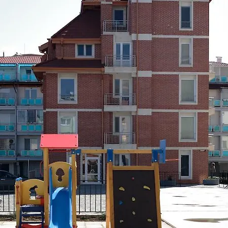 Апарт-отель Block 531 Aparthouse Block 533 *